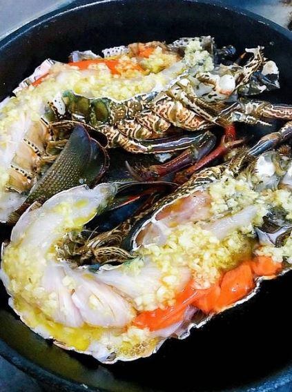 Cách chế biến tôm hùm nhiều món ngon hấp dẫn, dễ làm tại nhà-10