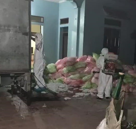 Nam thanh niên gom hơn 600kg khẩu trang y tế đã qua sử dụng-1