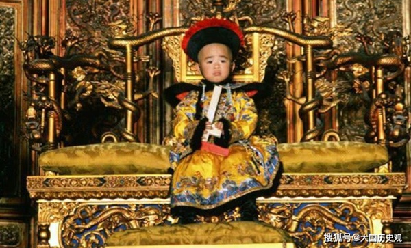 Bí ẩn về chiếc ghế rồng trong Cố Cung: Có 3 nhân vật qua đời khi ngồi trên ghế này và lời nguyền đằng sau khiến ai cũng tò mò-2