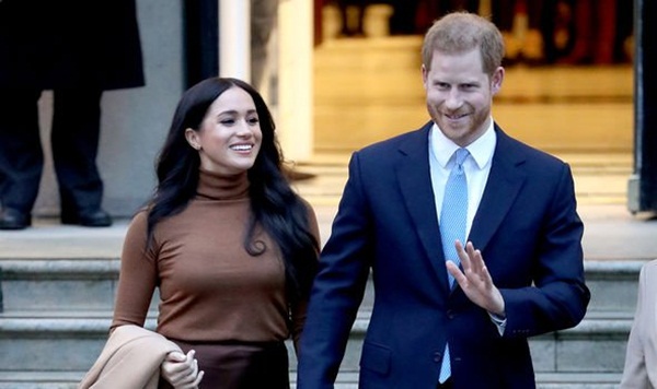 Vợ chồng Meghan Markle bị chỉ trích dữ dội sau thông báo mới chứa ngôn từ vô lễ với Nữ hoàng Anh-3