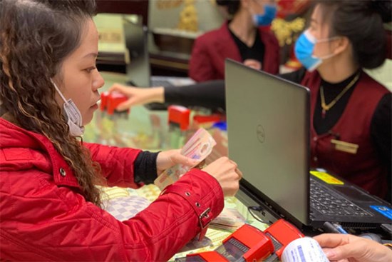 Giá vàng hôm nay 23/2, vượt 46 triệu/lượng, thời điểm đáng sợ