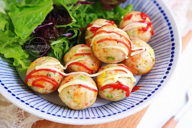 Con lười ăn rau, mẹ có ngay món ức gà viên đảm bảo con ăn thun thút-1