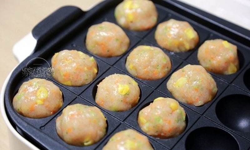 Con lười ăn rau, mẹ có ngay món ức gà viên đảm bảo con ăn thun thút-3