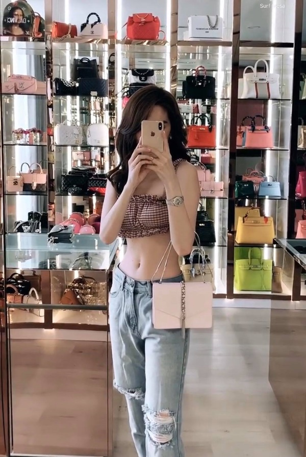 Cuộc chiến eo thon tại street style sao Việt: Ngọc Trinh trứ danh là thế vẫn bất phân thắng bại với Sĩ Thanh-1