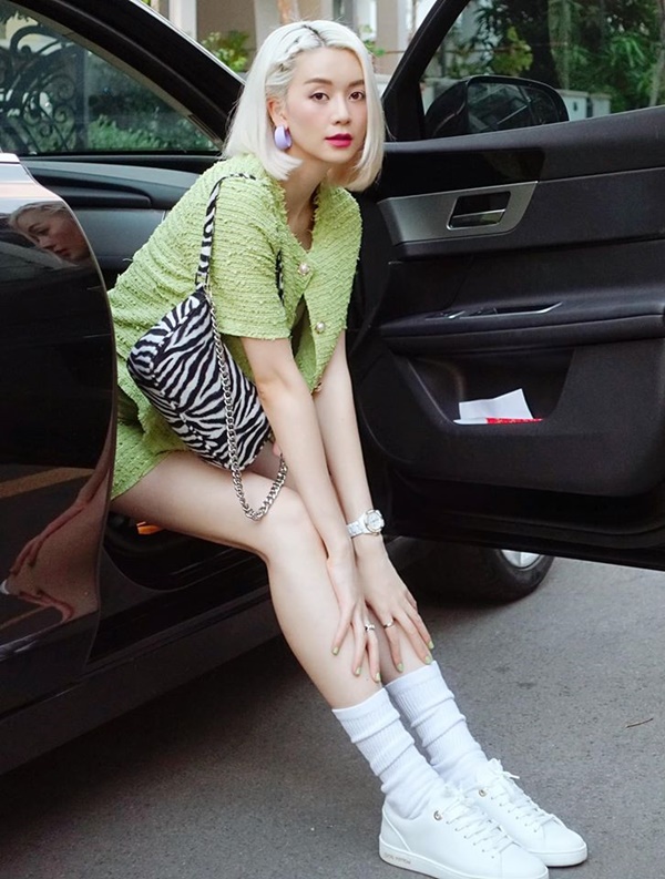 Cuộc chiến eo thon tại street style sao Việt: Ngọc Trinh trứ danh là thế vẫn bất phân thắng bại với Sĩ Thanh-14