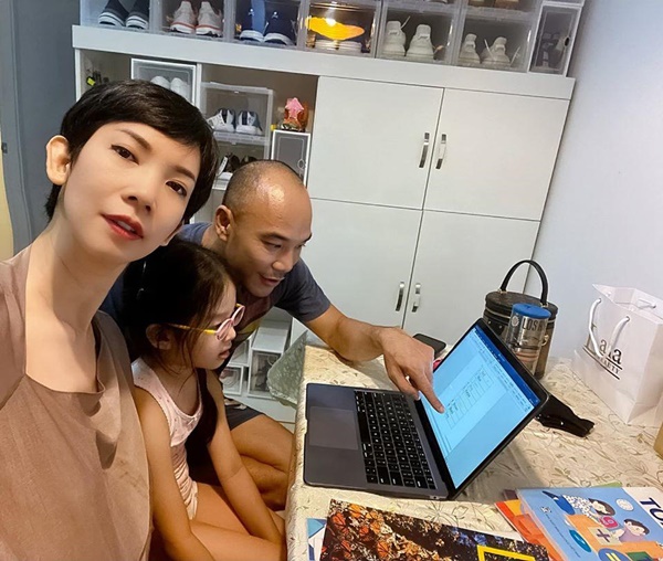 Siêu mẫu Xuân Lan hoang mang liệu có sai khi cho con vào trường song ngữ: Mới lớp 1 đã không theo kịp chương trình-2