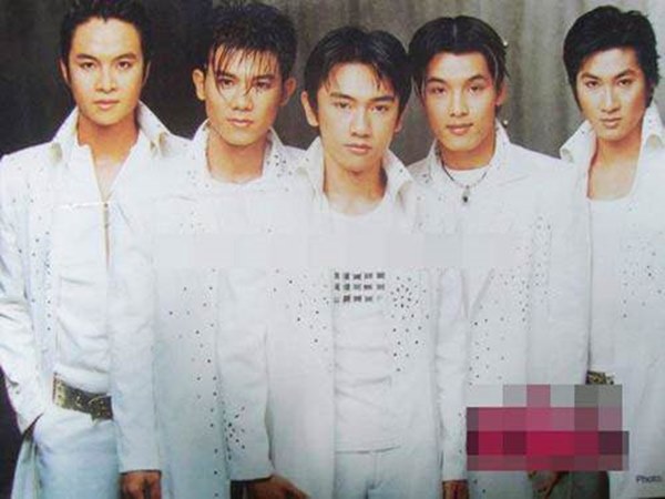 Nhóm 1088 sau 18 năm: Người sống chung không cưới, kẻ lấy mẹ đơn thân nóng bỏng-1