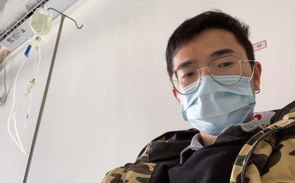 Người sống sót kể về 24 ngày chiến đấu với COVID-19: Cứ ngỡ là ảo giác, hóa ra trong phòng thực sự có dơi-1