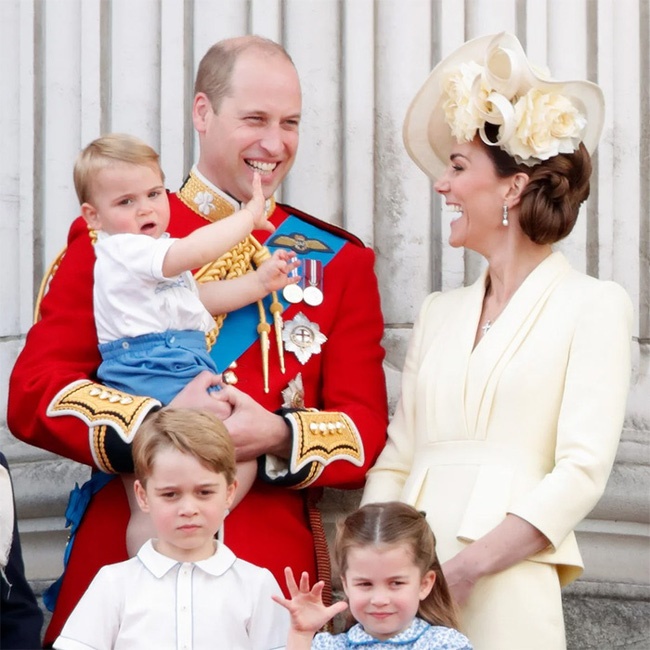 Nữ Công tước Kate Middleton thừa nhận có lỗi với con, nhưng cách dạy con của cô khiến nhiều người tâm phục khẩu phục-2