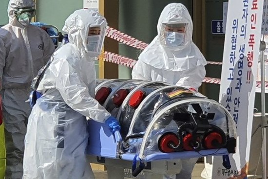 'Chuỗi lây nhiễm vô hình' virus corona làm đau đầu các chuyên gia