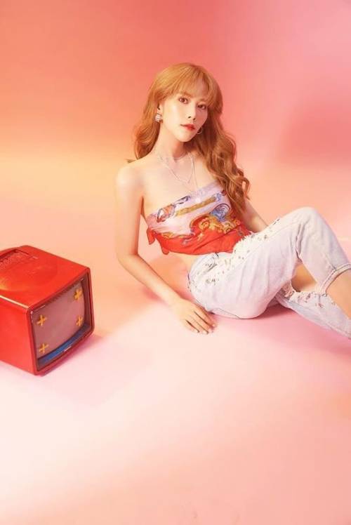 Chi Pu quấn khăn ra đường tưởng phản cảm ai ngờ lại sang chảnh đến lạ-17