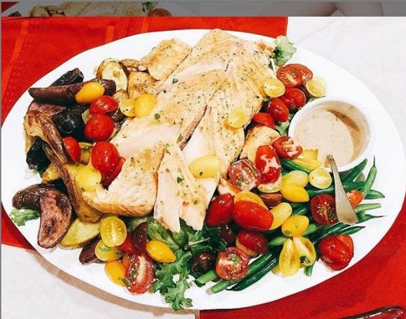 Không dừng lại ở vòng eo 56, Ngọc Trinh - Phạm Hương giữ dáng vô cùng hà khắc-9