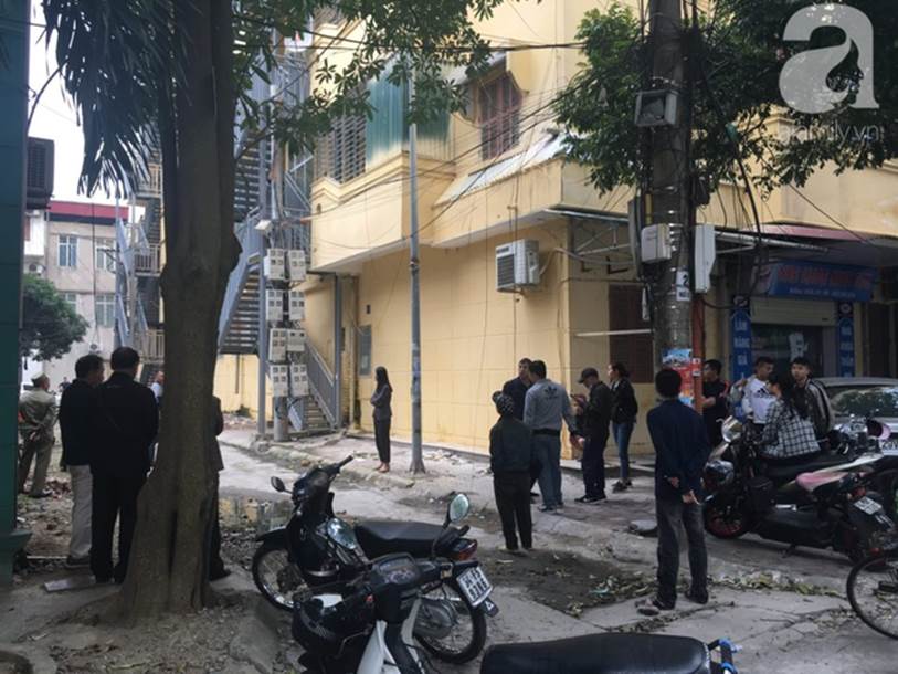 Hải Dương: Xót xa người mẹ bất lực ngăn cản con gái nhảy từ tầng cao chung cư xuống sân tự tử-2