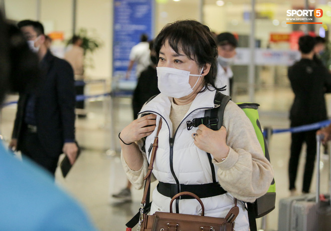 HLV Park Hang-seo bất ngờ về dịch Covid-19 lan quá nhanh: Người dân Hàn Quốc đang lo lắng và bất an-2