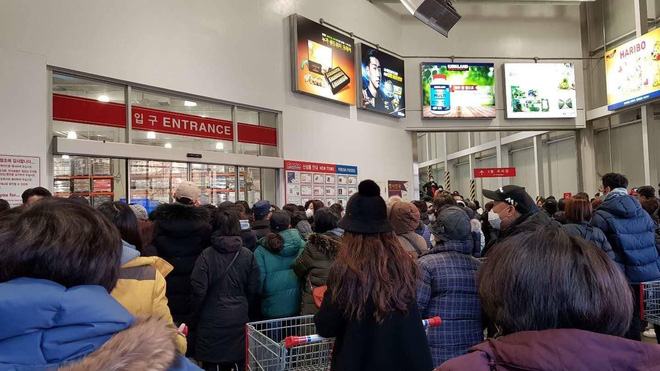 Du học sinh Việt tại tâm dịch Hàn Quốc: Nhiều người cấp tốc mua vé về nước, số khác ở lại vì sợ mang mầm bệnh về Việt Nam-1