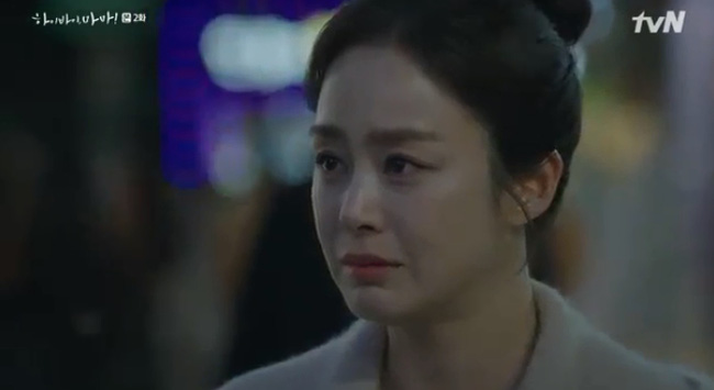 Hi Bye, Mama tập 2: Kim Tae Hee nghẹn ngào nhìn chồng sánh bước bên vợ mới, chạm mặt nhau nhưng không nhận ra-3