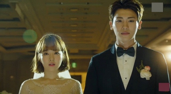 Mẹ trao tặng 20 cây vàng, ngay ngày hôm sau chị dâu đến nói xin lại số vàng đó nhưng vợ tôi lại có hành động khiến cả nhà phải khốn đốn-1