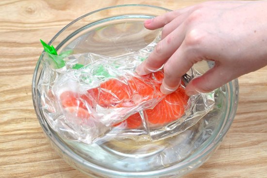 Cách rã đông thịt trong 15 phút, vừa nhanh vừa không cần dùng nhiệt