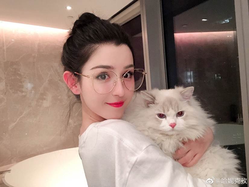 Mỹ nhân Tân Cương bị nghi lộ clip nóng, ngoại tình với 2 tài tử là ai?-13