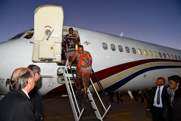 Hậu cung 15 bà vợ của nhà vua nổi tiếng chơi sang: Người tự tử, người trầm cảm cùng góc khuất không phải ai cũng biết-5