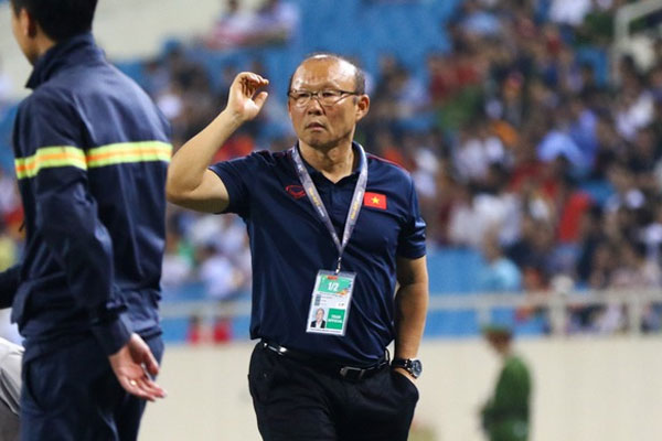 HLV Park Hang-seo tự cách ly 14 ngày, không ra khỏi khuôn viên VFF-3