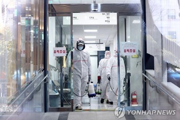 Thêm 60 ca mới, Hàn Quốc có 893 ca nhiễm virus corona-1