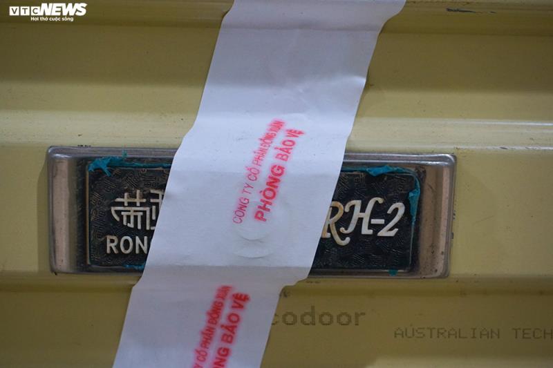 Đói hàng, vắng khách, tiểu thương chợ Đồng Xuân chỉ bán hàng nửa buổi-11