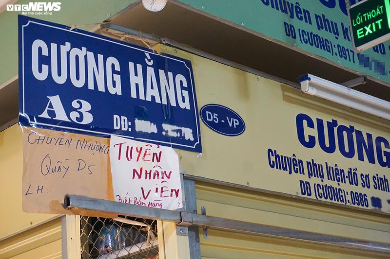 Đói hàng, vắng khách, tiểu thương chợ Đồng Xuân chỉ bán hàng nửa buổi-13