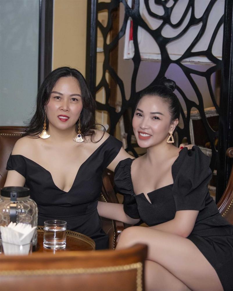 Ơn giời, nữ hoàng mặc xấu Phượng Chanel cuối cùng cũng có một bộ cánh xuất sắc sau nhiều pha lên đồ thảm họa-6