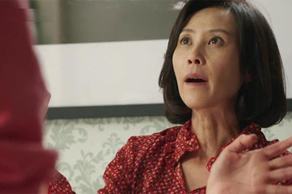 Vừa dúi vào tay mẹ đẻ 200k để về quê chồng đã liếc xéo thóc đâu mà đãi gà rừng, tôi dứt khoát đáp trả khiến anh nghẹn họng-2