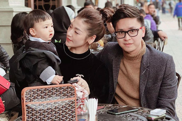 Cận cảnh biệt thự sang trọng của vợ chồng Á hậu Tú Anh-17