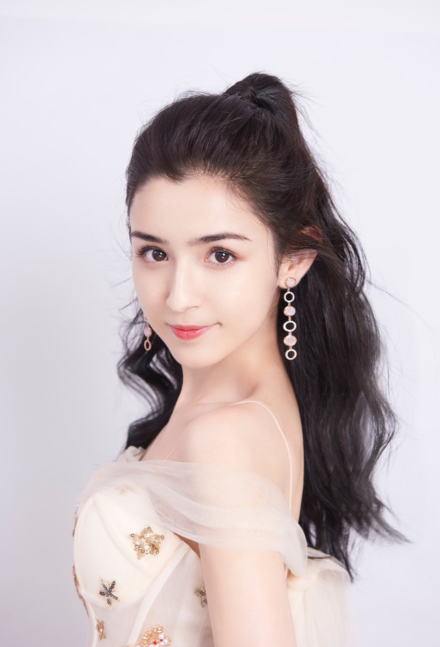 2 tiểu tam tình địch của Angela Baby: Đều là mỹ nhân Tân Cương thị phi ồn ào, loạt ảnh ngoại tình khiến Cnet ngã ngửa-13