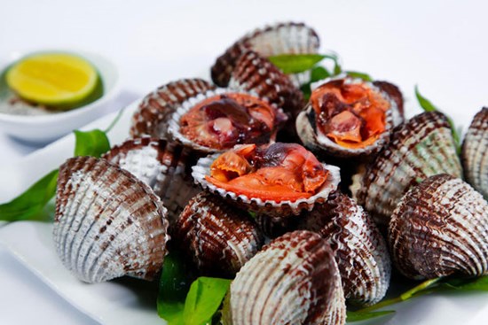 Muốn nghêu, sò, ốc, hến nhả sạch không còn 1 hạt cát bẩn, đây là cách nhanh, đơn giản nhất