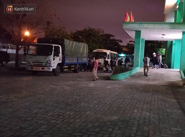 Ảnh: Nhóm du khách từ tâm dịch Hàn Quốc đến Đà Nẵng nhưng không muốn cách ly đã lên máy bay về nước lúc nửa đêm-1