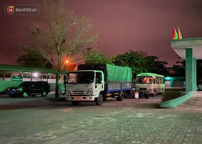 Ảnh: Nhóm du khách từ tâm dịch Hàn Quốc đến Đà Nẵng nhưng không muốn cách ly đã lên máy bay về nước lúc nửa đêm-2