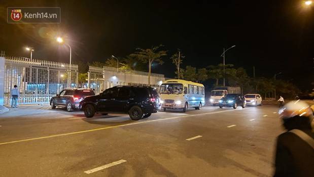 Ảnh: Nhóm du khách từ tâm dịch Hàn Quốc đến Đà Nẵng nhưng không muốn cách ly đã lên máy bay về nước lúc nửa đêm-4