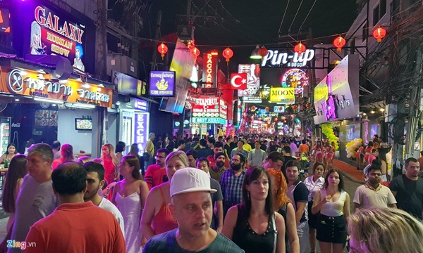 Tụ điểm ăn chơi bậc nhất Pattaya lúc 0h-2