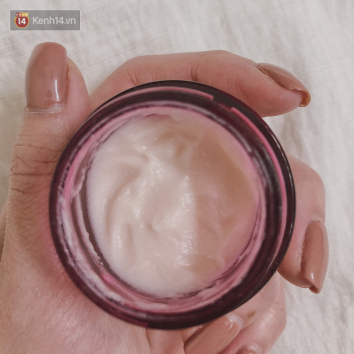 Từ một người anti đồ skincare Âu Mỹ, tôi đã đổ gục trước loại mặt nạ ngủ làm da căng mọng ngậm nước-2