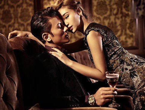 Yêu nhau mặn nồng nhưng bạn trai vẫn tìm gặp đàn ông vì cơn say nắng-1