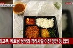 Vụ đoàn khách Hàn Quốc chê ăn uống tồi tệ khi cách ly ở Đà Nẵng: Nhà hàng nấu 22 suất cơm nói gì?-5