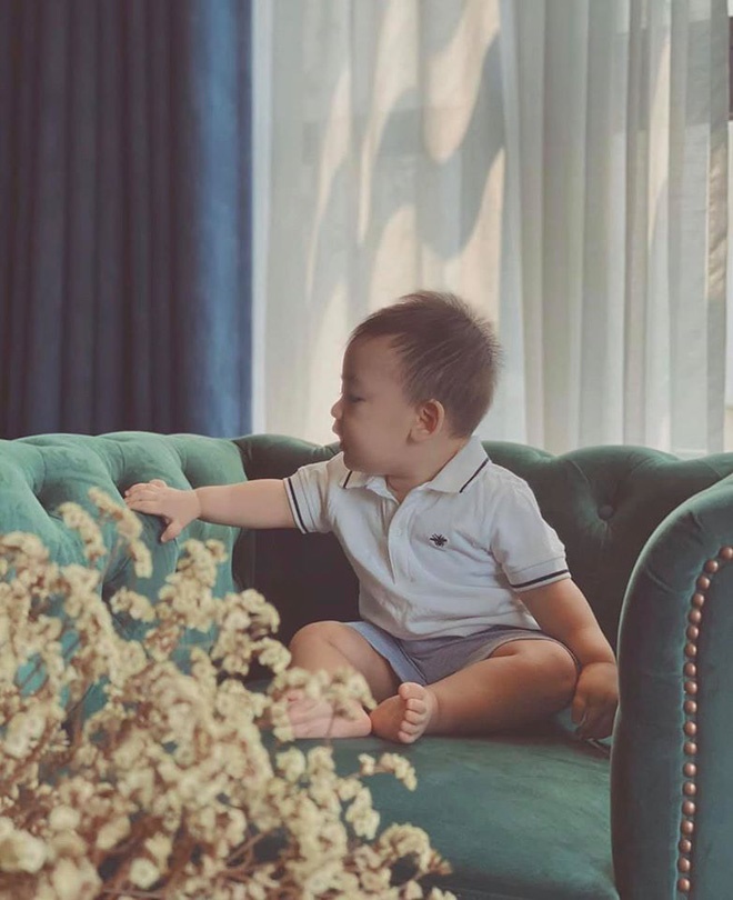 Cận cảnh biệt thự sang trọng của vợ chồng Á hậu Tú Anh-11