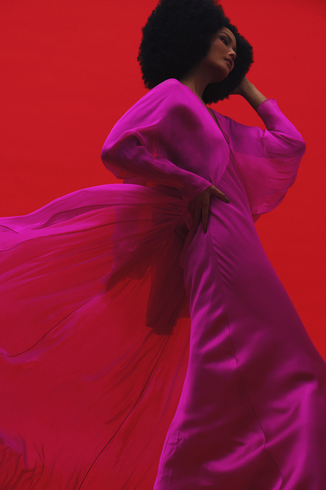 Tắc kè hoa HHen Niê tung bộ ảnh cực lạ sau khi kết thúc nhiệm kỳ Hoa hậu: Đầy hoang dại, body sexy khó cưỡng-7