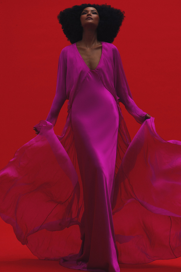 Tắc kè hoa HHen Niê tung bộ ảnh cực lạ sau khi kết thúc nhiệm kỳ Hoa hậu: Đầy hoang dại, body sexy khó cưỡng-12