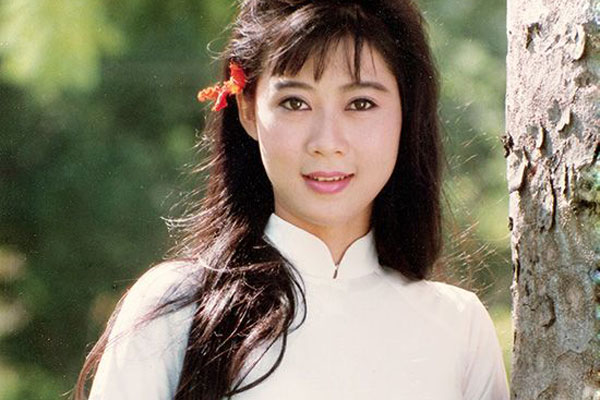 Diễm Hương ở tuổi 50: Vẫn duyên dáng và muốn giữ mãi hình ảnh thanh xuân trong mắt khán giả-6