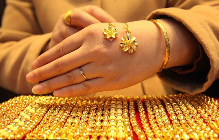 Giá vàng hôm nay 27/2, gượng lại sau cú tụt sâu-1