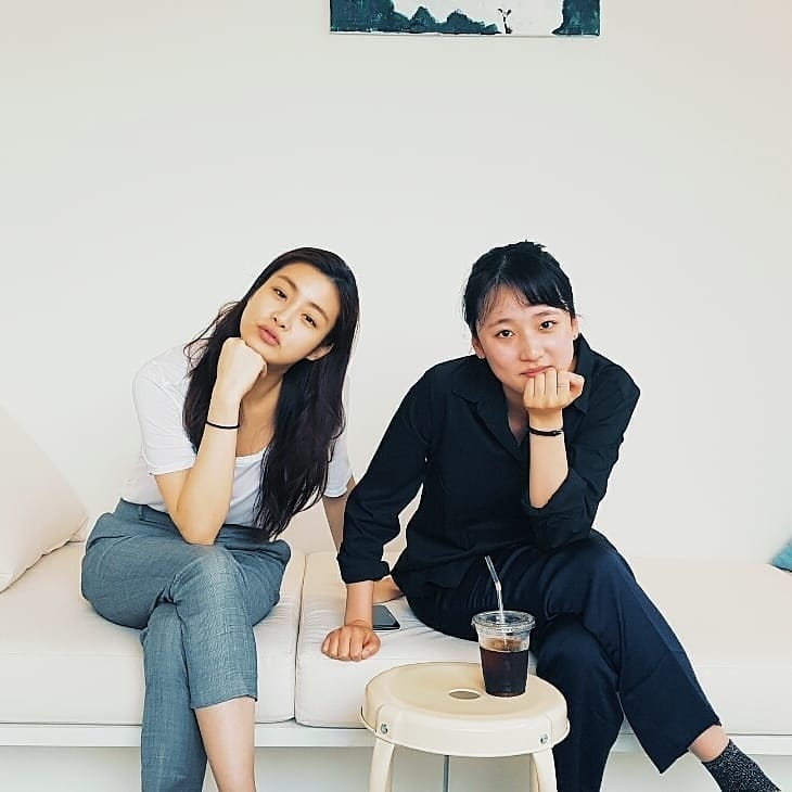 Tình cũ của Hyun Bin: Style thường ngày có thể hơi nhạt nhưng làn da mộc mạc ở tuổi 30 lại đẹp xuất chúng không thua gì Son Ye Jin-9