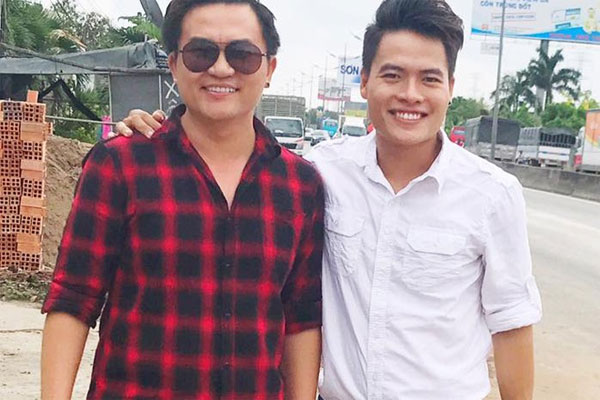 Choáng trước biệt thự như cung điện của MC giàu nhất VN” cùng tình tin đồn kém 17 tuổi-12