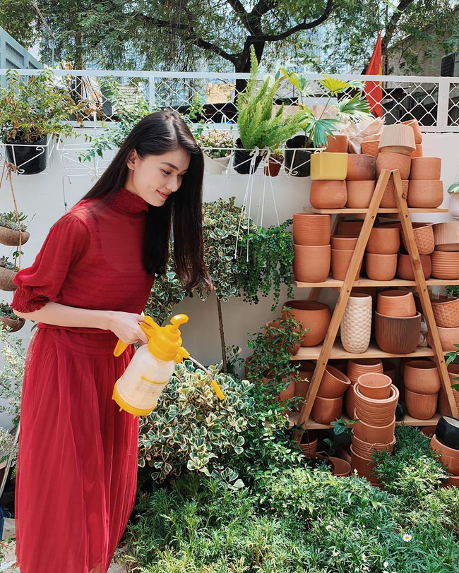 Á hậu Thùy Dung có bao ý tưởng diện váy đẹp xinh và thanh lịch thế này, chị em không tham khảo thì quá phí-10