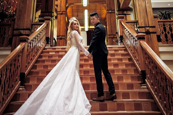 Ngân 98 xuất hiện tại đồn công an với gương mặt hốc hác sau khi xét nghiệm dương tính với chất ma túy-5