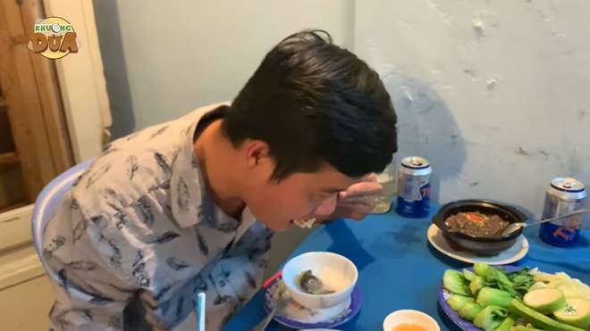 Nghệ sĩ Hoàng Lan: Bị hỏng cột sống và mắt phải, có nguy cơ đóng cửa quán vì vắng khách-3